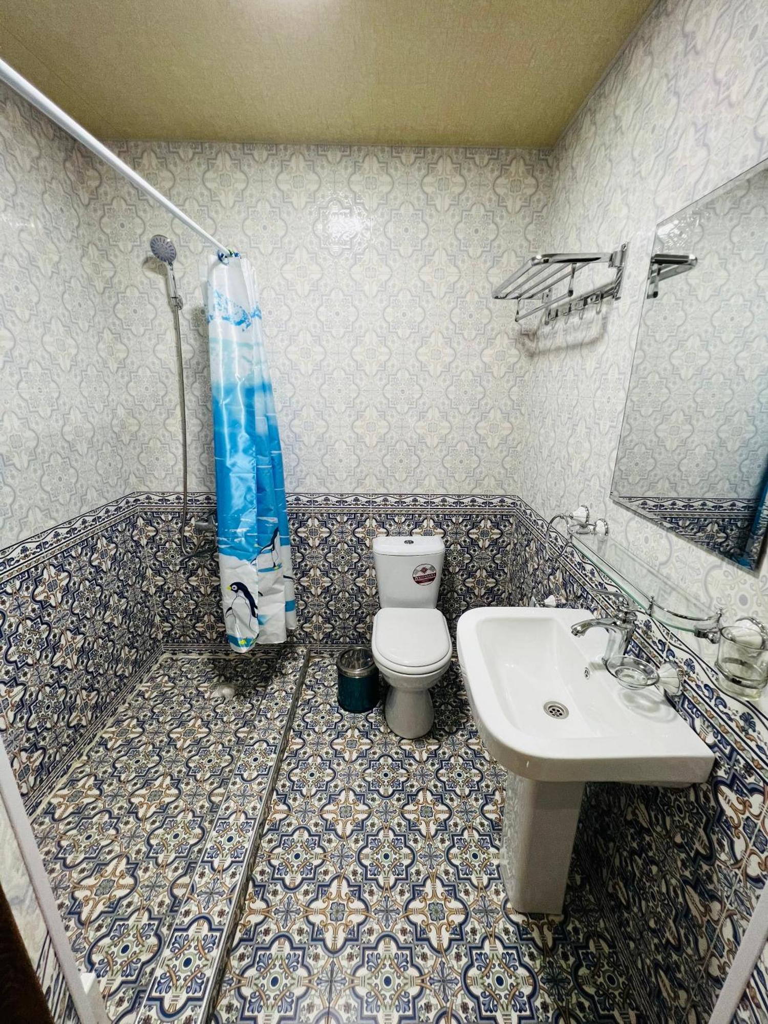 בוקורו Lola Boutique Hotel מראה חיצוני תמונה
