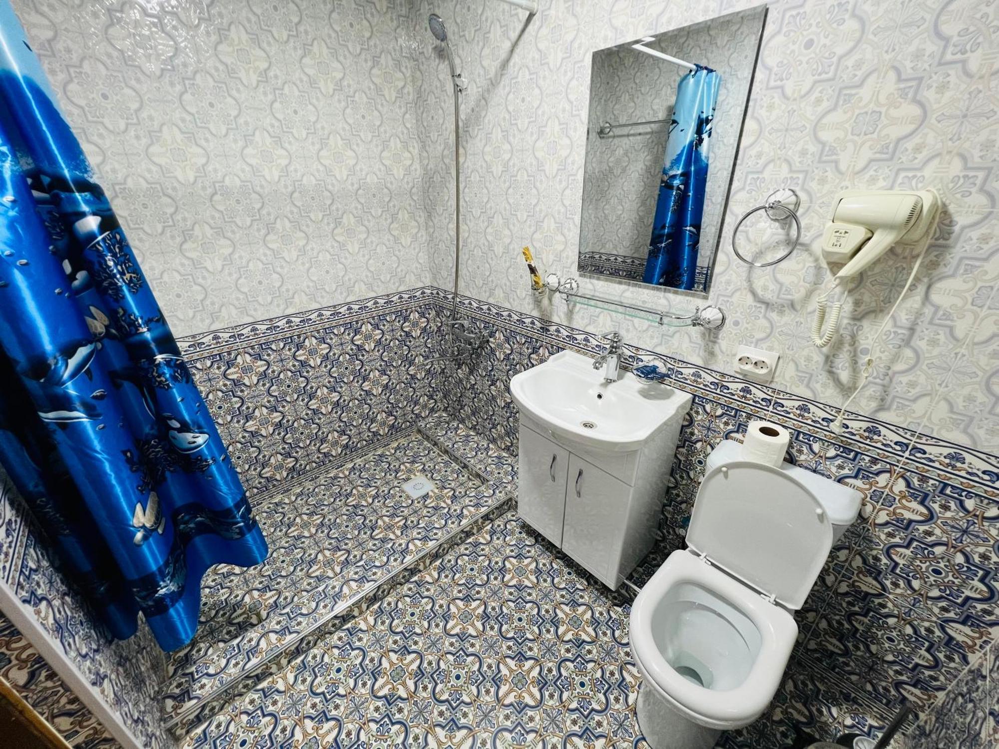 בוקורו Lola Boutique Hotel מראה חיצוני תמונה