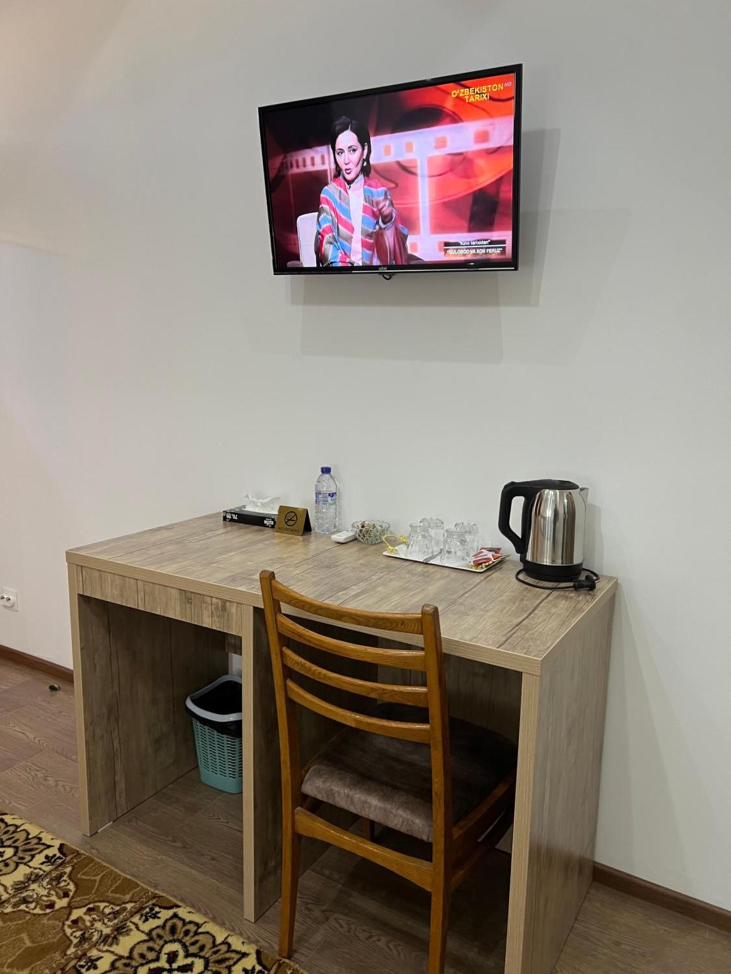 בוקורו Lola Boutique Hotel מראה חיצוני תמונה