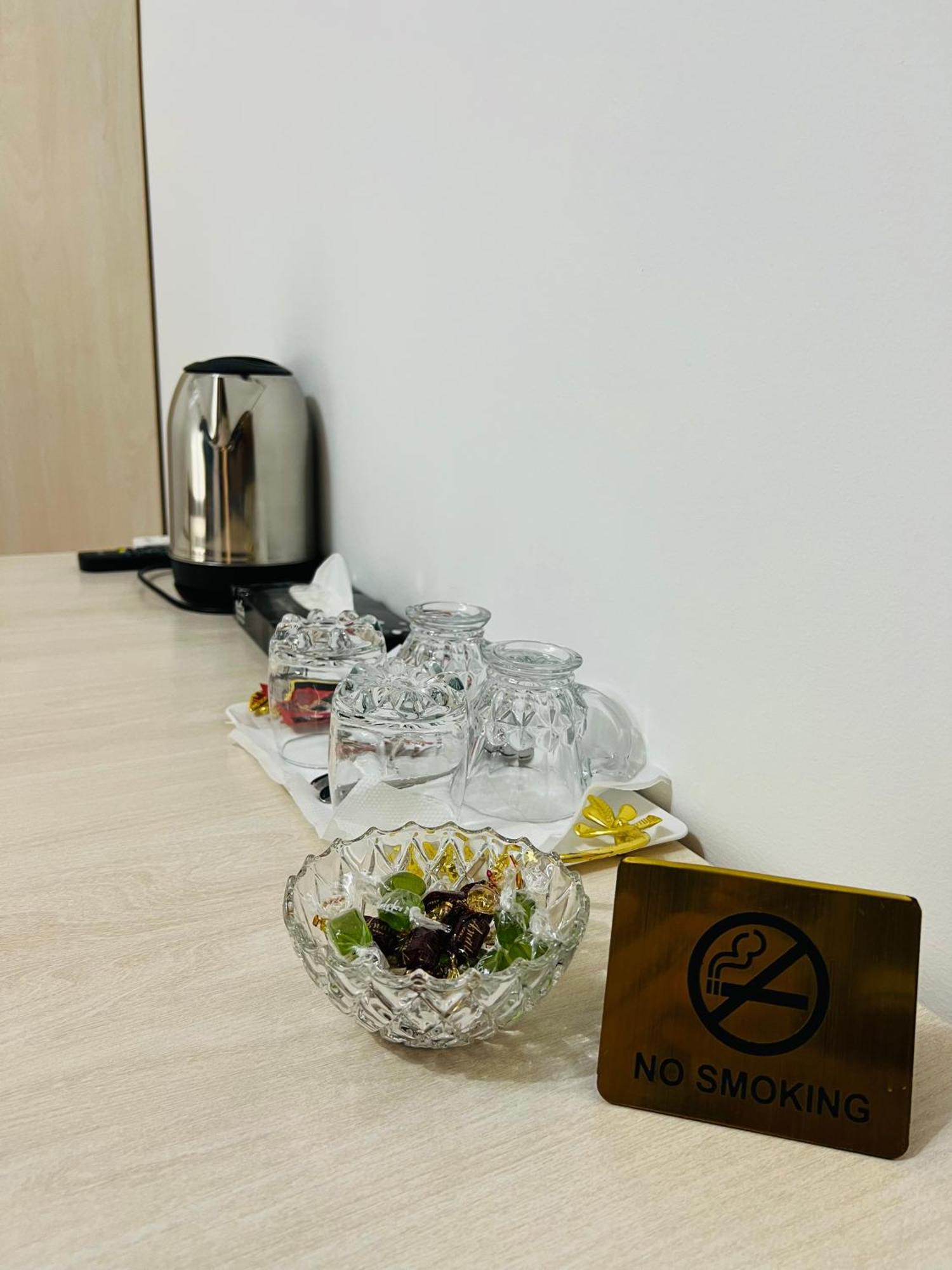בוקורו Lola Boutique Hotel מראה חיצוני תמונה