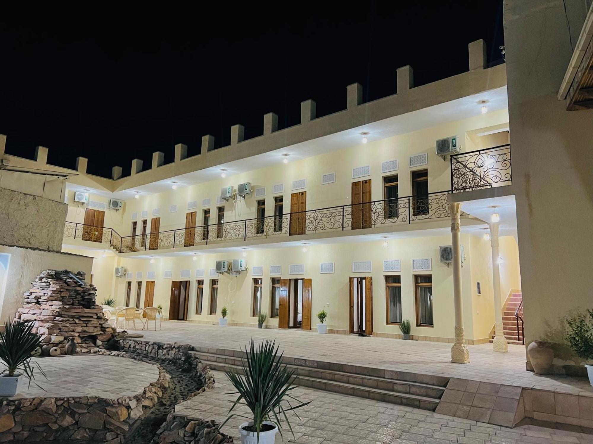 בוקורו Lola Boutique Hotel מראה חיצוני תמונה